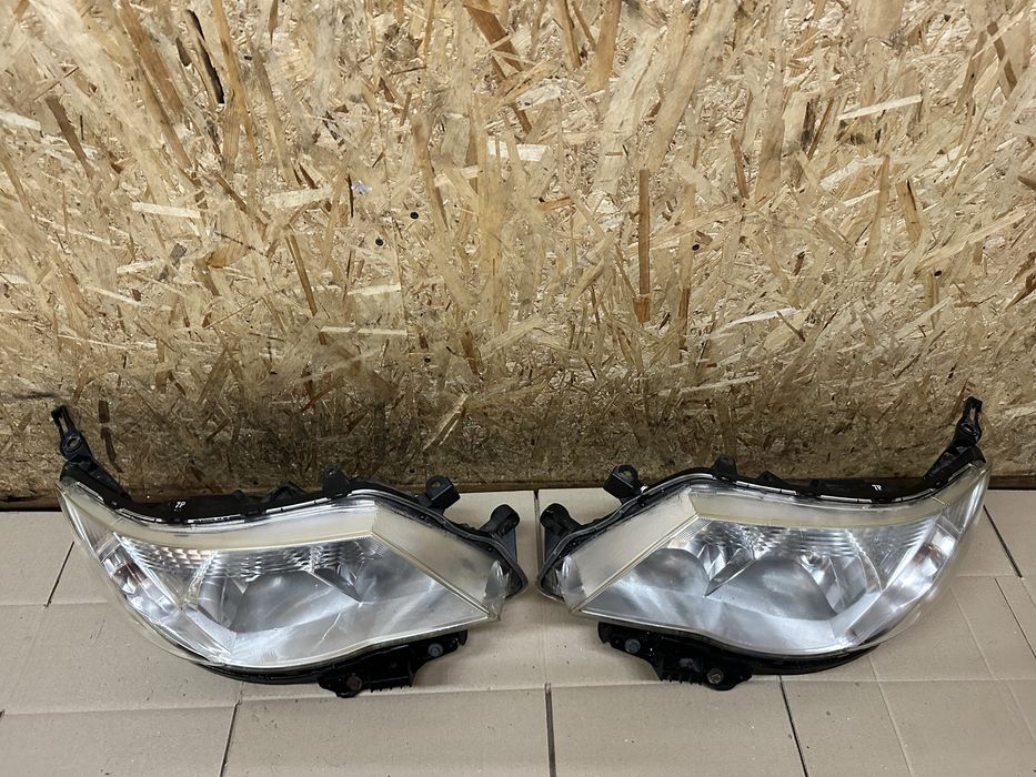 Передні фари Субару Форестер 3 Subaru Forester 3 2008—2012