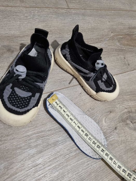 Зручні кеди на хлопчика