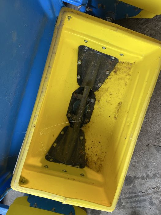 Система для внесення сухих і рідких добрив КРН 5.6, СУПН 8