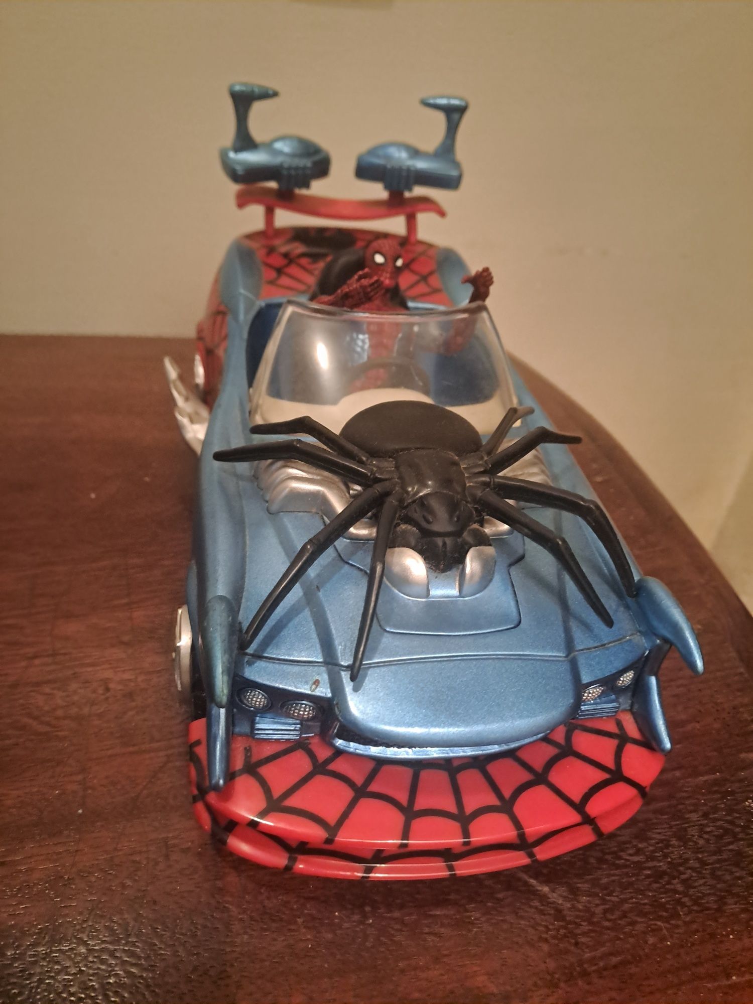 Carro + Boneco Homem Aranha