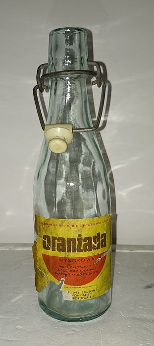 Stara butelka po oranżadzie