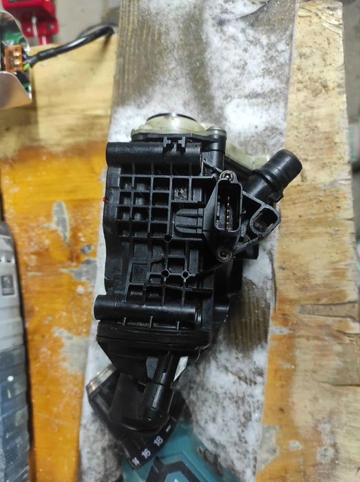 Sprzedam termostat i chłodnice