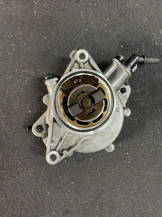 Вакуумний насос citroen peugeot насос vacum wacum 7586424-04