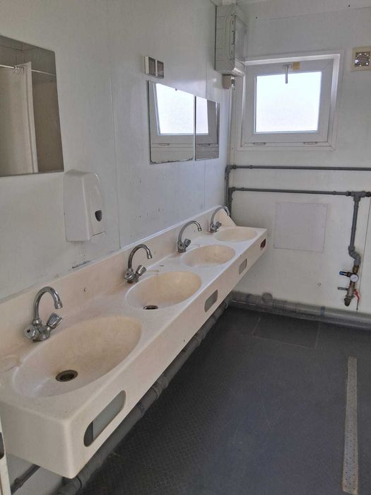 Kontener 20 socjalny sanitarny uniwersalny toaletowy prysznicowy