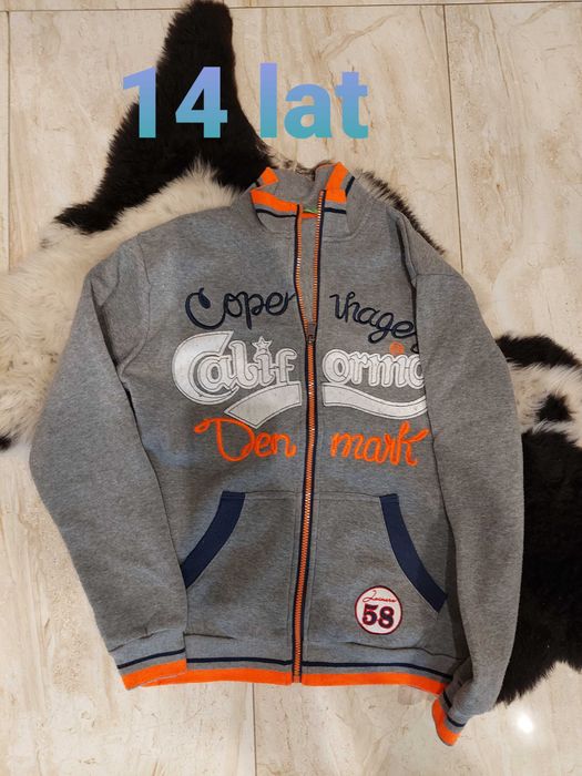 Sprzedam bluzę chłopięcą rozmiar 14 lat.