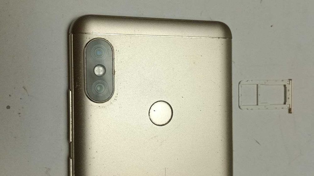 ОК Xiaomi Redmi Note 5 на 3/32Gb Мобільний телефон Редми Ноте 5 32гб