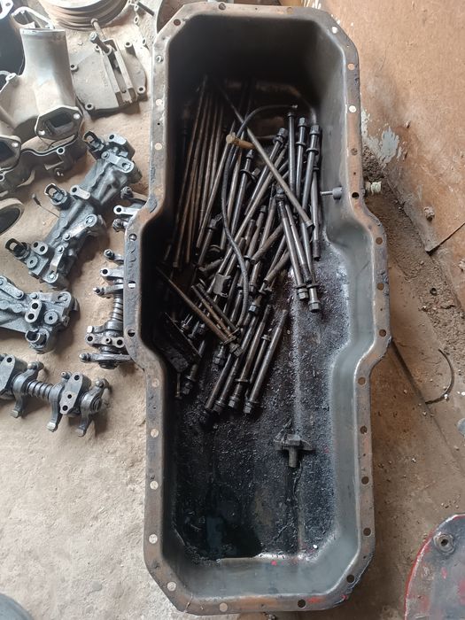 Запчасти двигателя, поршня  Рено Магнум МАК430