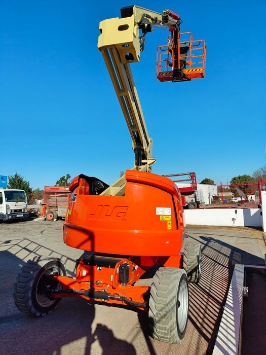 Plataforma Elevatória Articulada Elétrica 18 mts