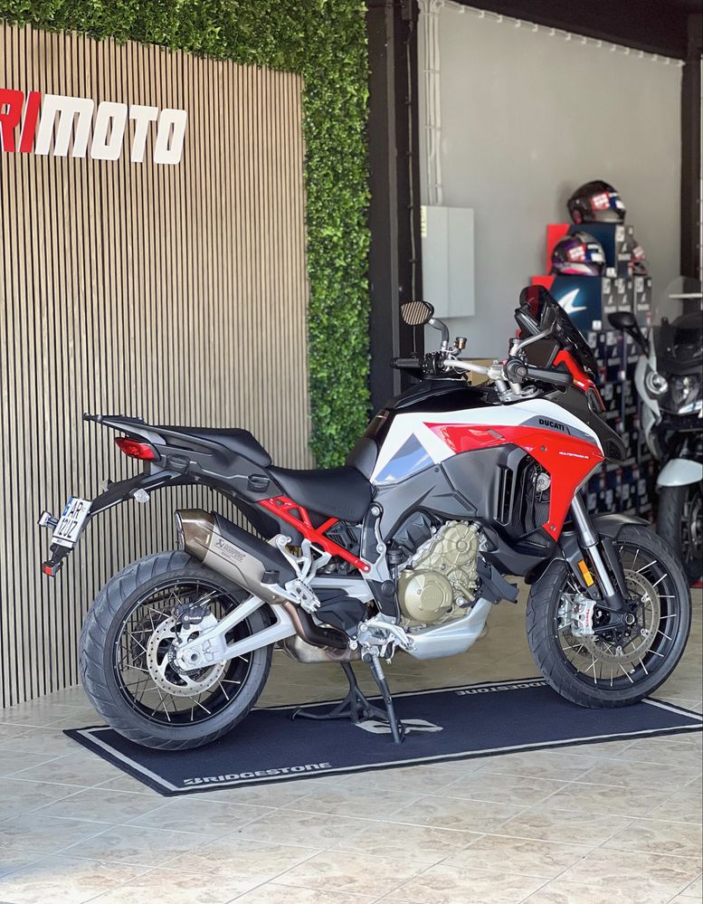 Ducati Multistrada V4 Sport and Full
