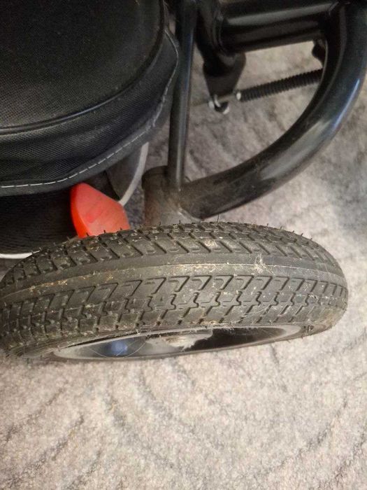 Велосипед трьохколісний Tilly CAYMAN,від 9 місяців.