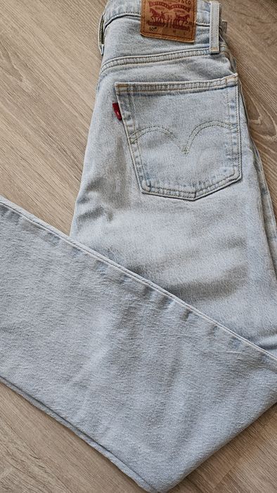 Джинси Levis 501