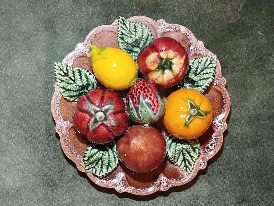 Prato Decorativo Cerâmica Portuguesa - Frutas em Relevo - Vintage