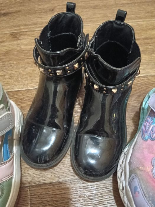 Взуття 29-30 розмір для дівчинки