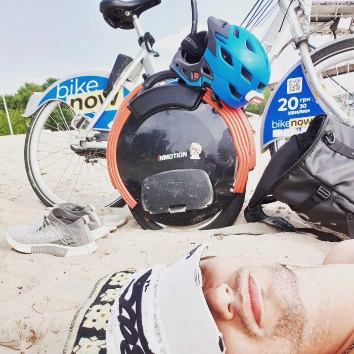 Моноколесо Inmotion v10 продам