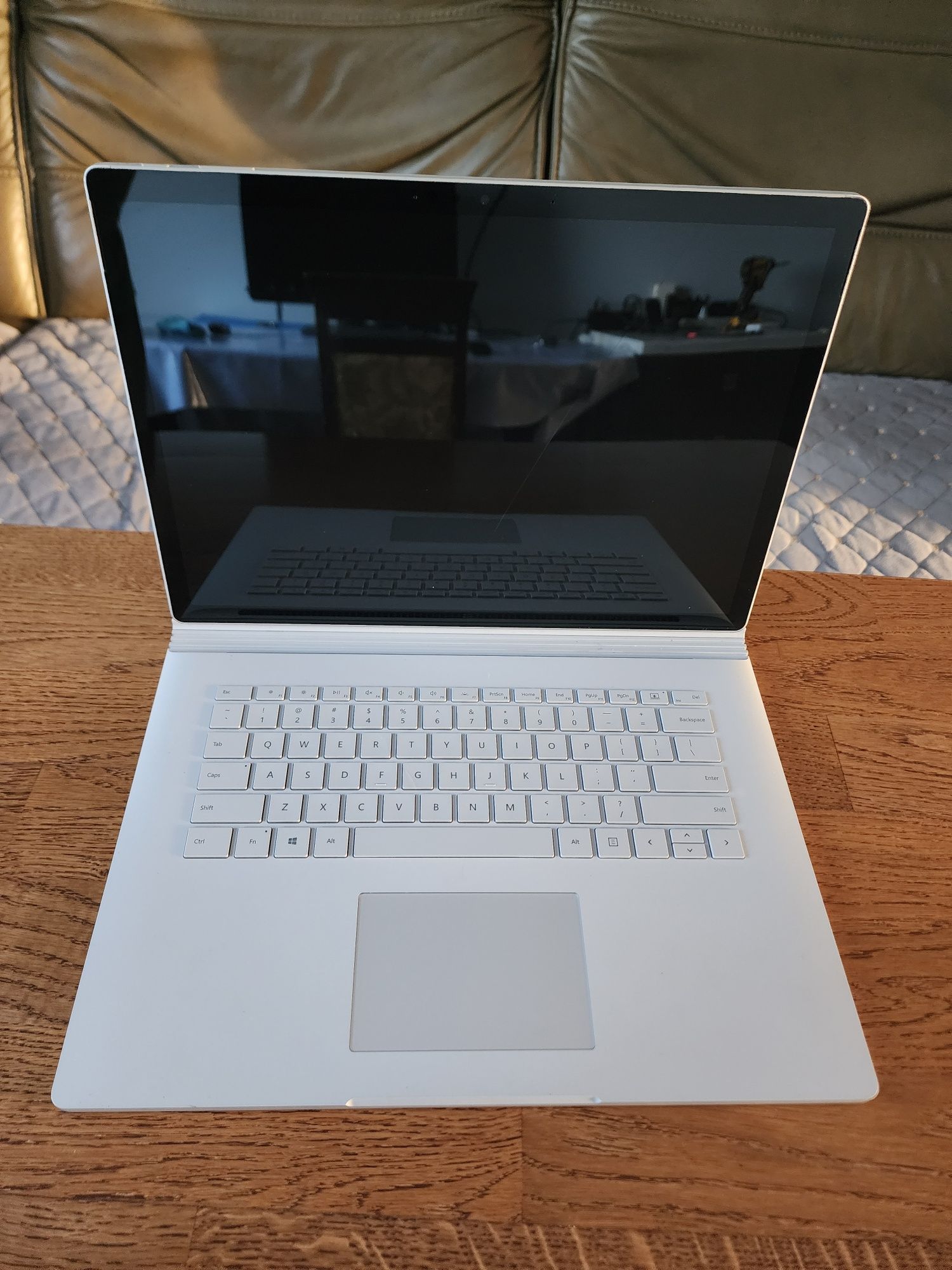 Surface Book2 4K 15" i7 16gb 256ssd nVidia GTX1060 6gb