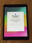 Apple Ipad 8 gen 128gb 4g lte icloud lock в хорошому стані A2428