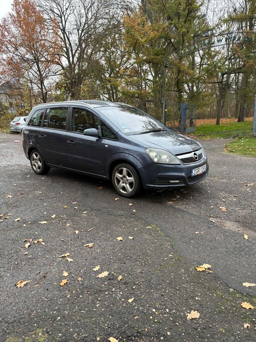 Opel Zafira Miniwan z Dachem Panoramicznym