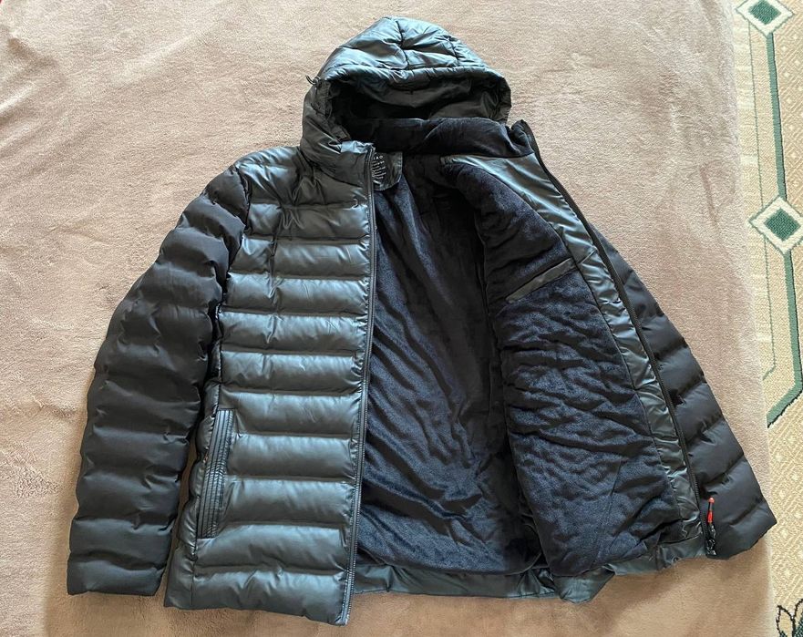 Продам нову чоловічу зимову куртку, одягнена лише один раз.