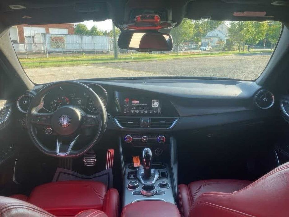 Alfa Romeo Giulia Veloce      2022