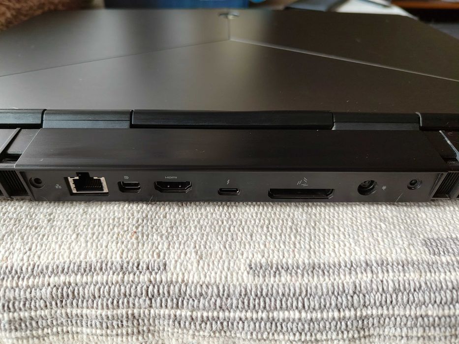 Dell Alienware 15 R3- i7-7700HQ/GTX1070 під ремонт