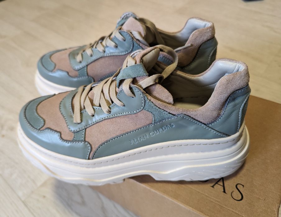 Кросівки Alian Curdas 39 розміру