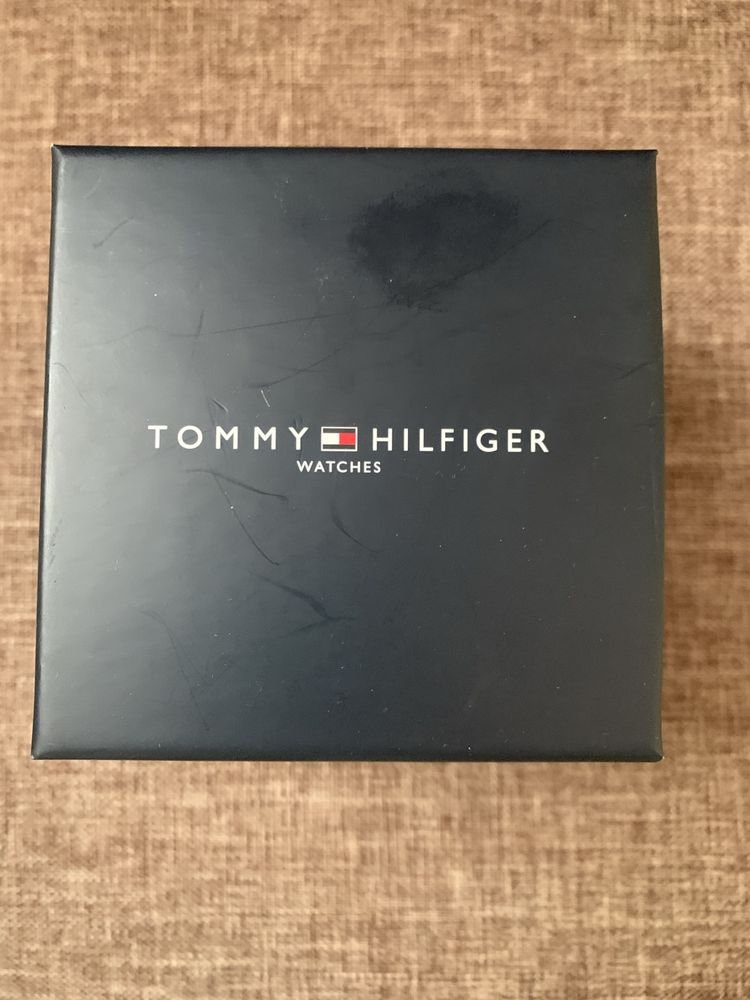 Tommy Hilfiger нові часи наручні