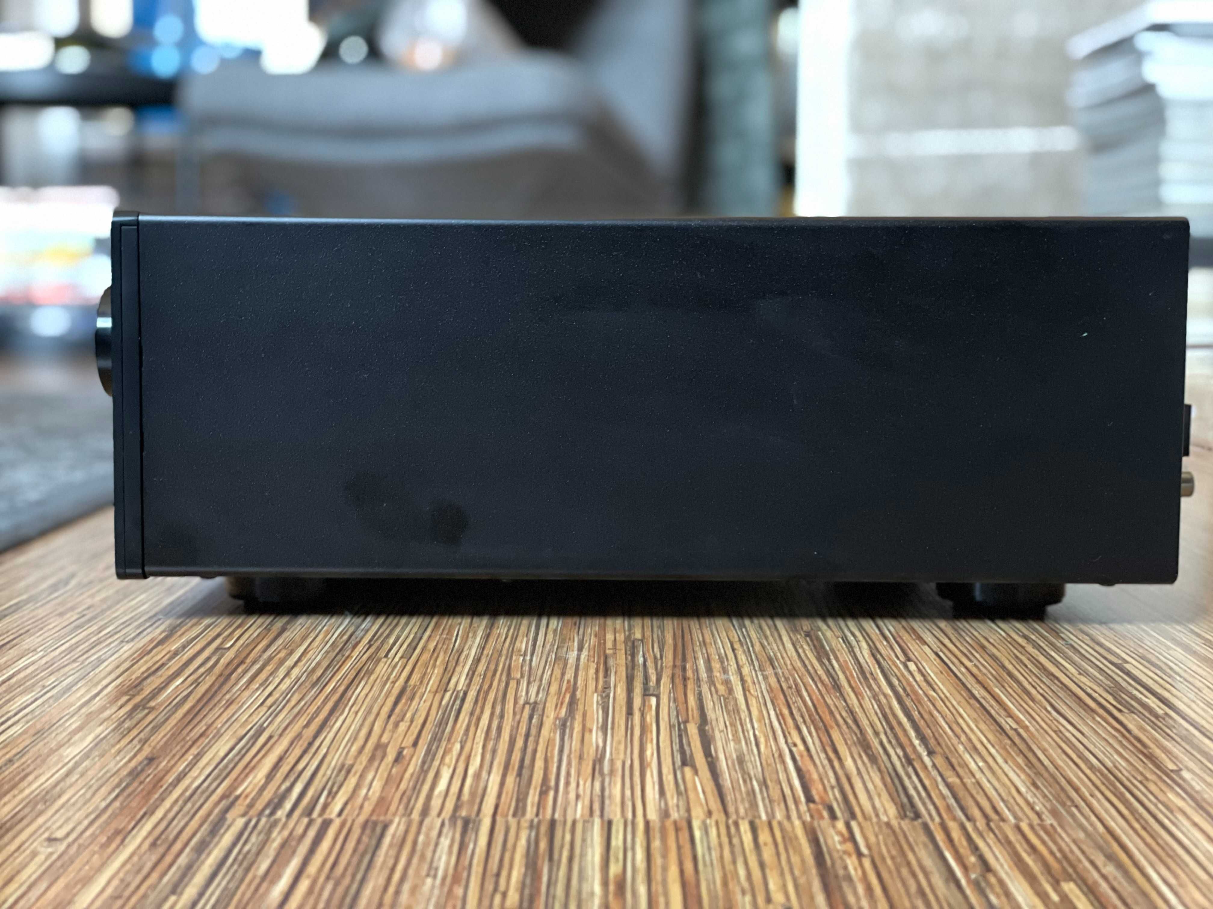 Amplituner Cambridge Audio Azur 650R