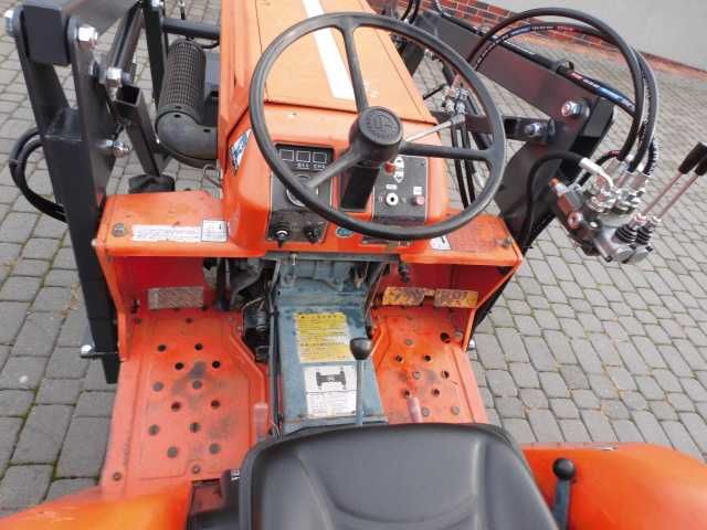 Kubota B 1600 4x4 ładowacz Tur glebogryzarka mini traktor traktorek