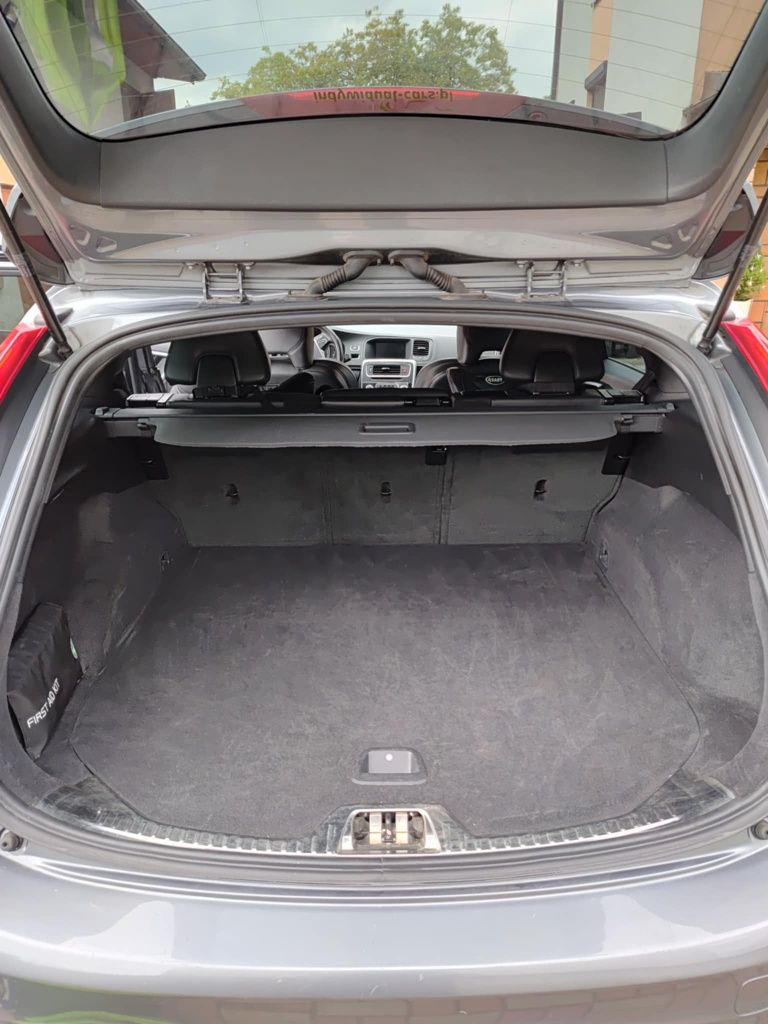 Volvo v60 r-design