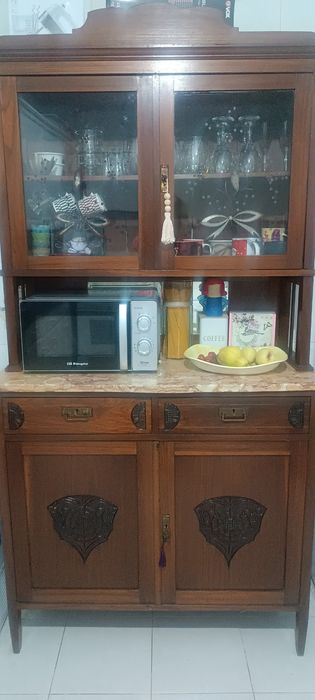 Móvel louceiro antigo restaurado