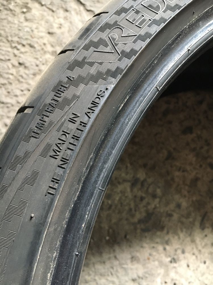 (2шт) 255/30R20 Vredestein Ultrac Vorti літні шини