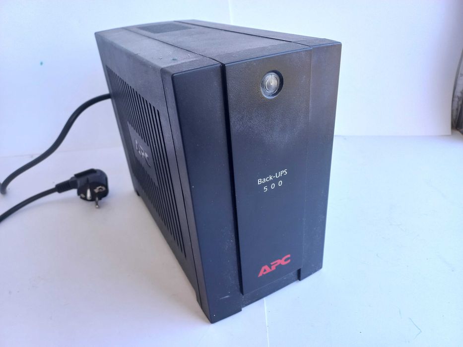 БЕСПЕРЕБОЙНИКИ 500Вт 1) IPPON Back Pro_1250грн 2) APC Back-UPS_1760грн
