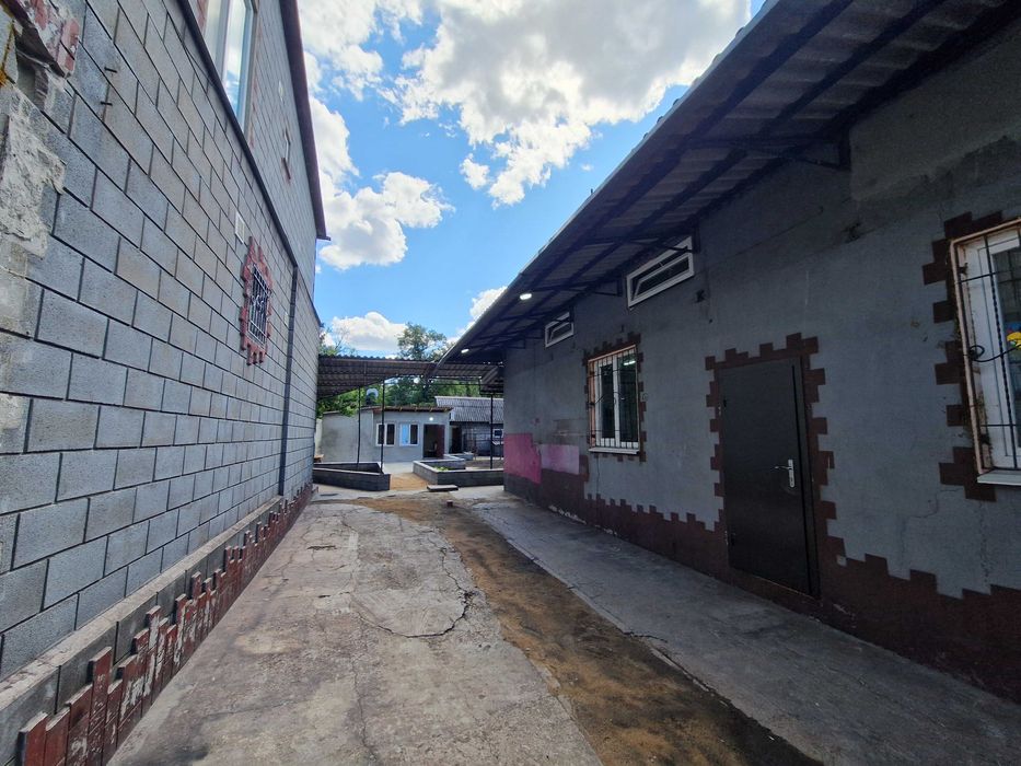 Продам большой дом в центре