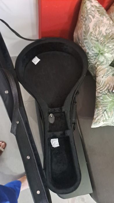 Estojo de guitarra portuguesa
