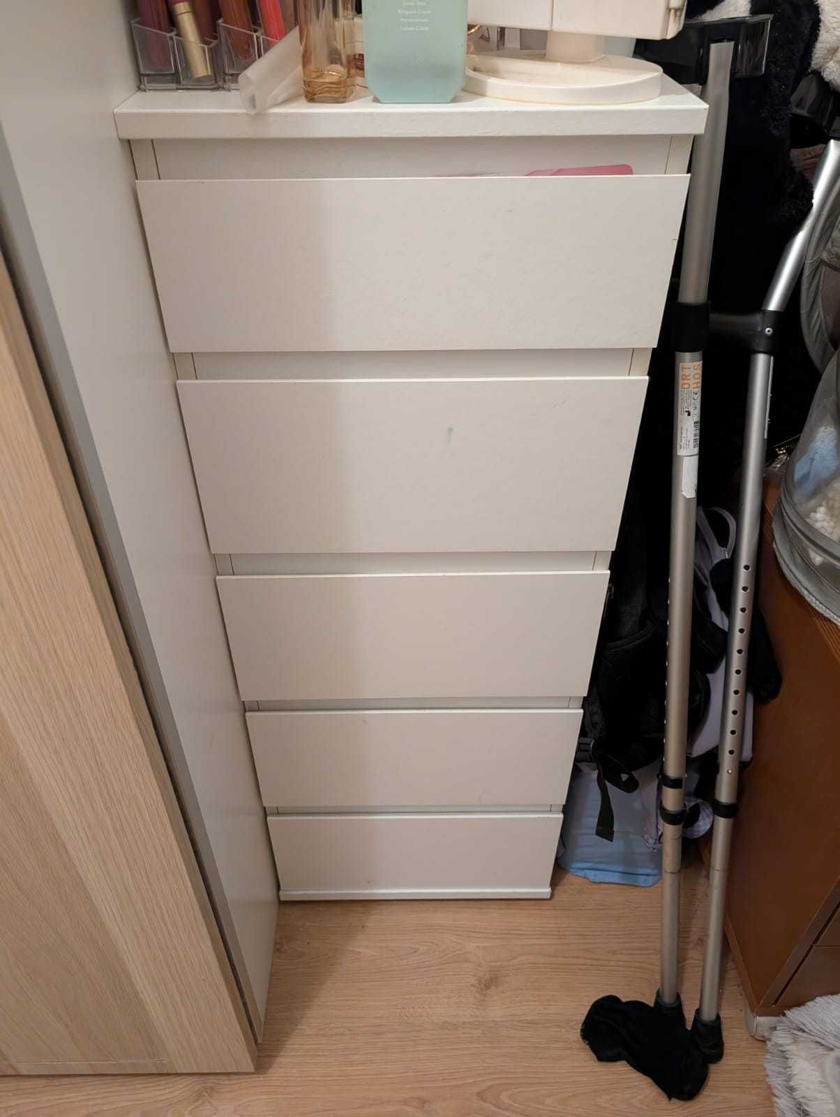 Comoda/camiseiro 5 gavetas - Ikea