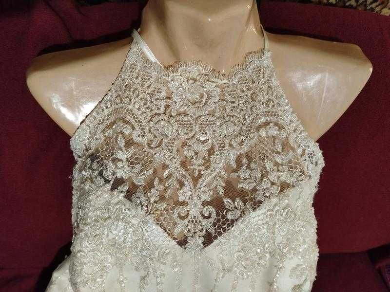 Роскошное короткое свадебное платье