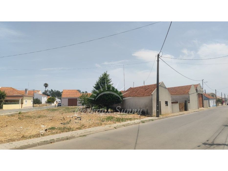 Armazéns Industriais e Lote Urbano