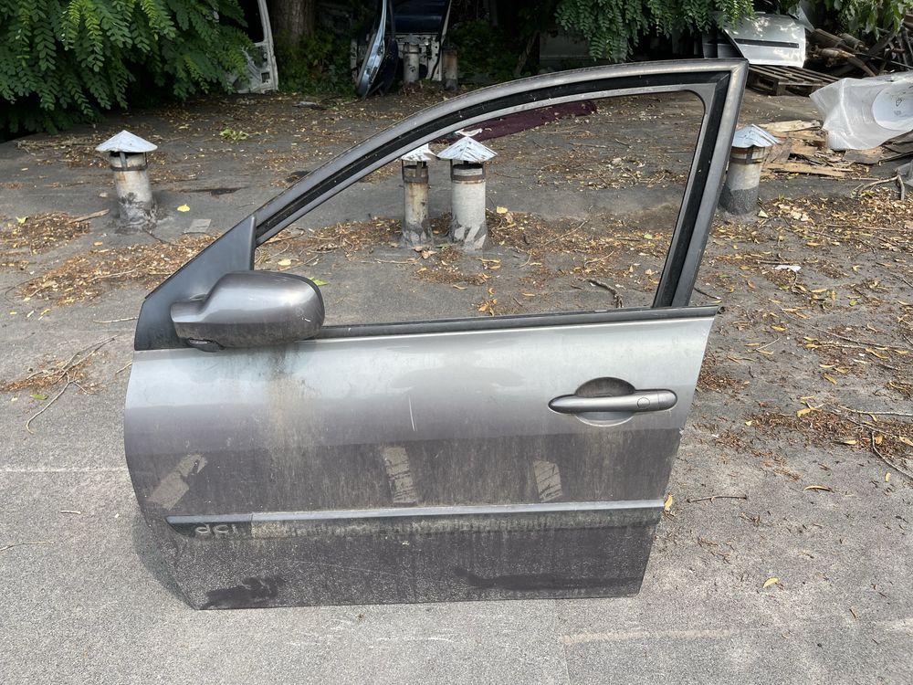 Двері Renault megane 2 хетчбек