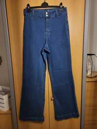 Jeansowe spodnie dzwony