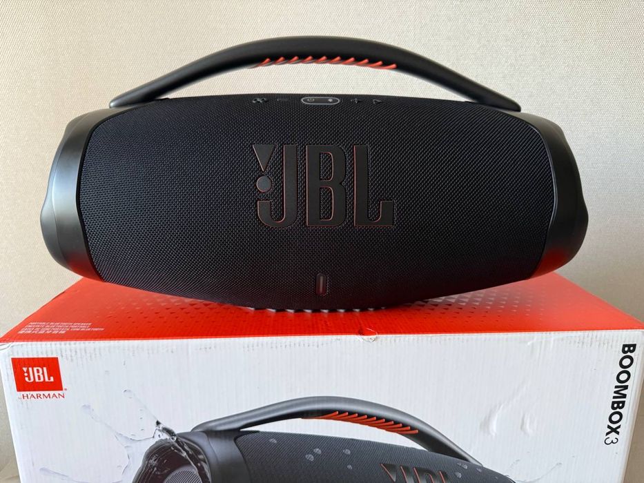 Колонка JBL Boombox 3