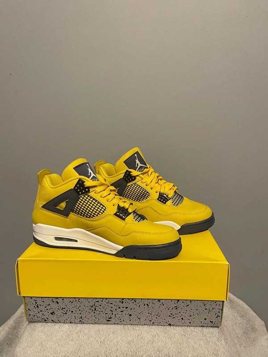 Jordan 4 Retro Lightning  41 EU / 8US / 26 CM