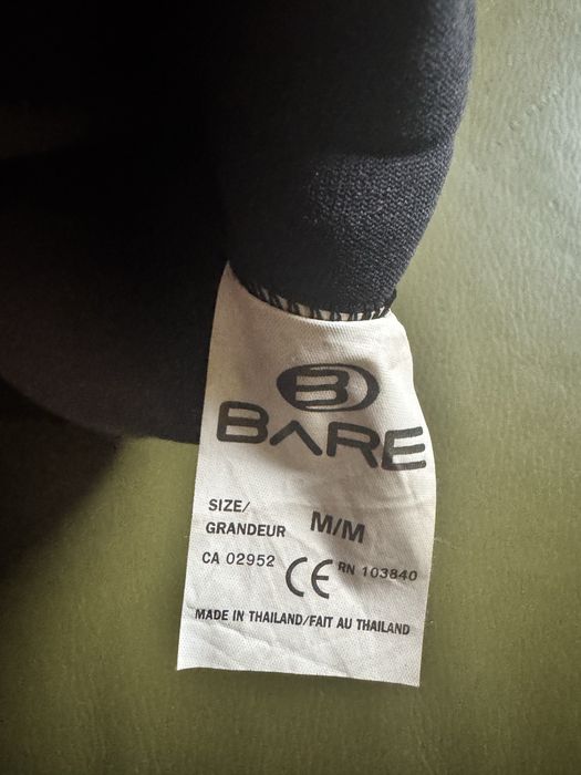 Ciepły kaptur Bare, z zamkiem.