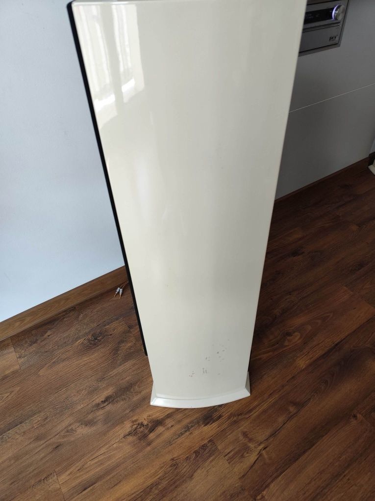 Kolumny M-Audio HRS-75 Piano Cream zestaw 5 głośników
