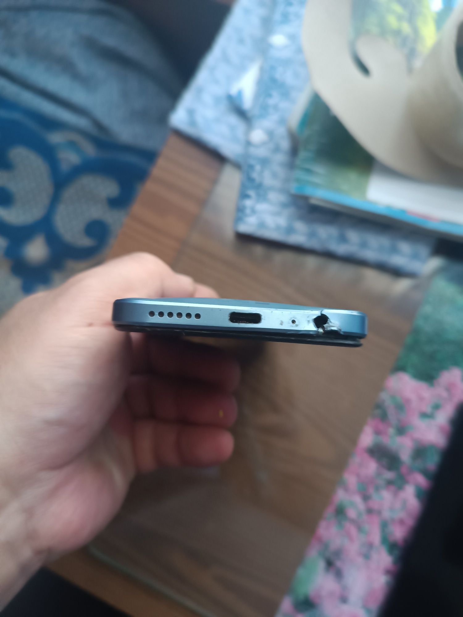 t mobile revvl 6  4/128 під заміну екрана