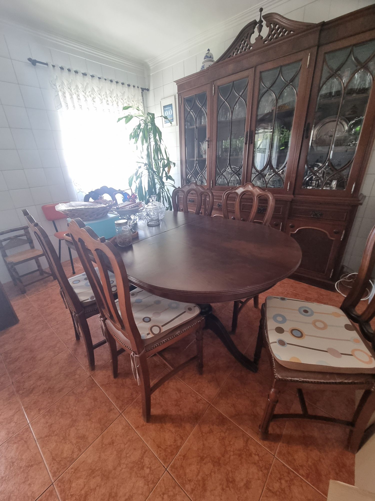 Mobiliário variado