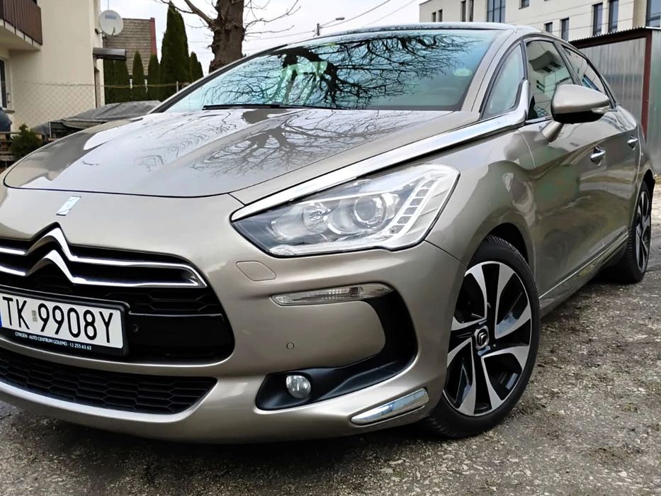 Citroën DS5 Citroën DS5 1.6 THP SoChic, od 9 lat w rodzinie, nowy akumulator