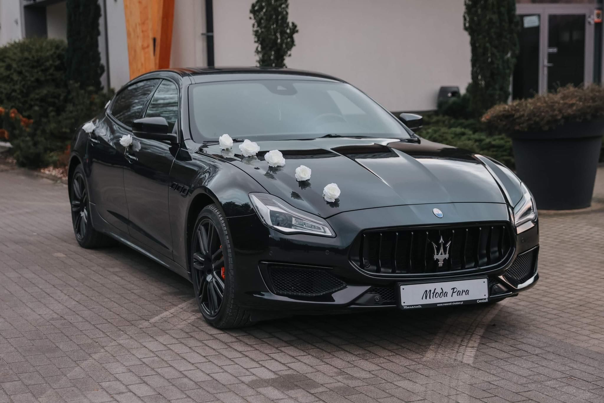 Maserati Quattroporte do ślubu wesela teledysku transfery przejazd VIP