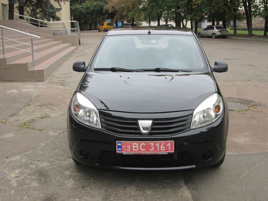 Продам автомобиль Дачия Сондера