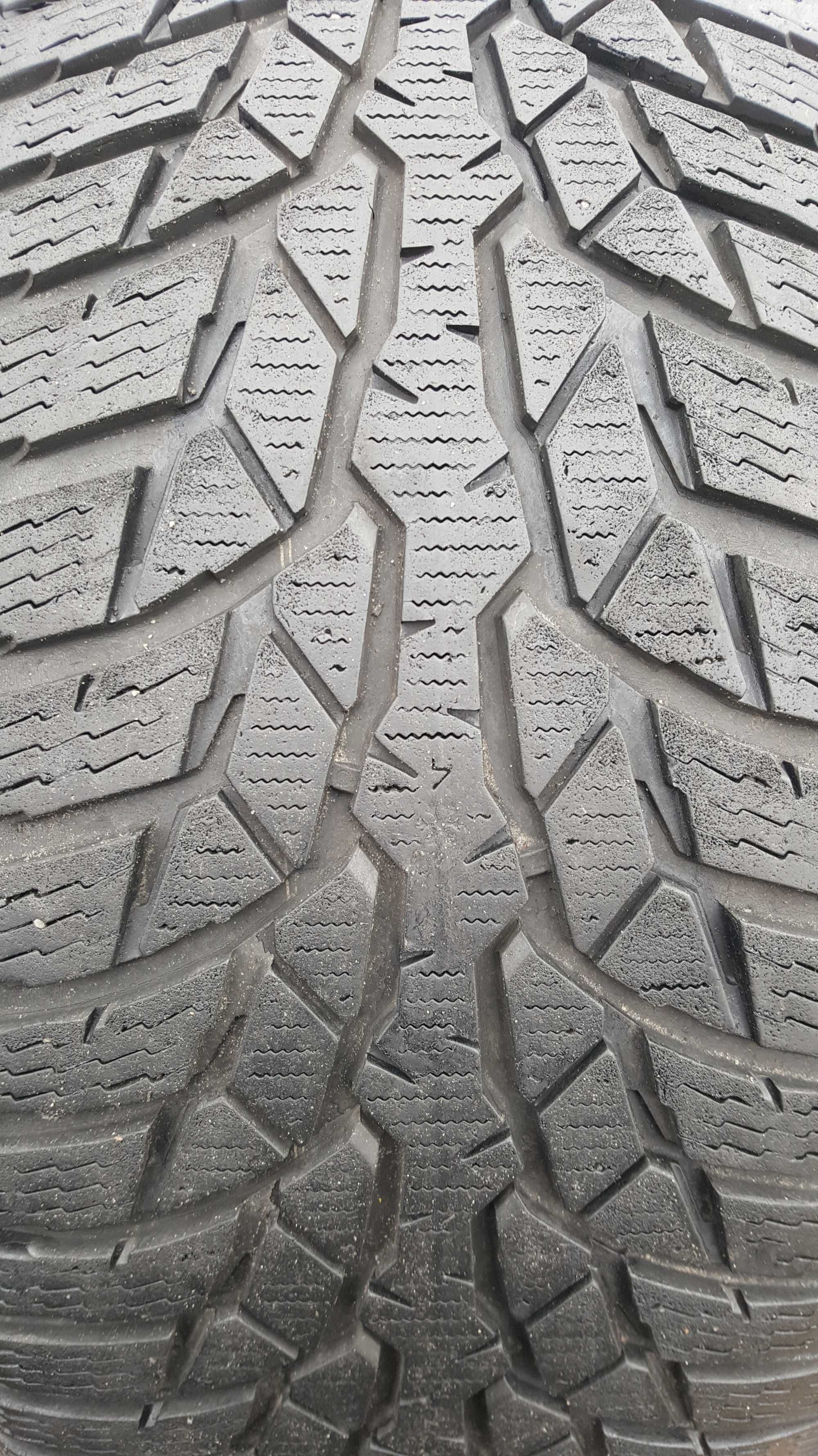 Nokian 225/40 r18 WR D4 XL /// 5,5mm!!! 2019r