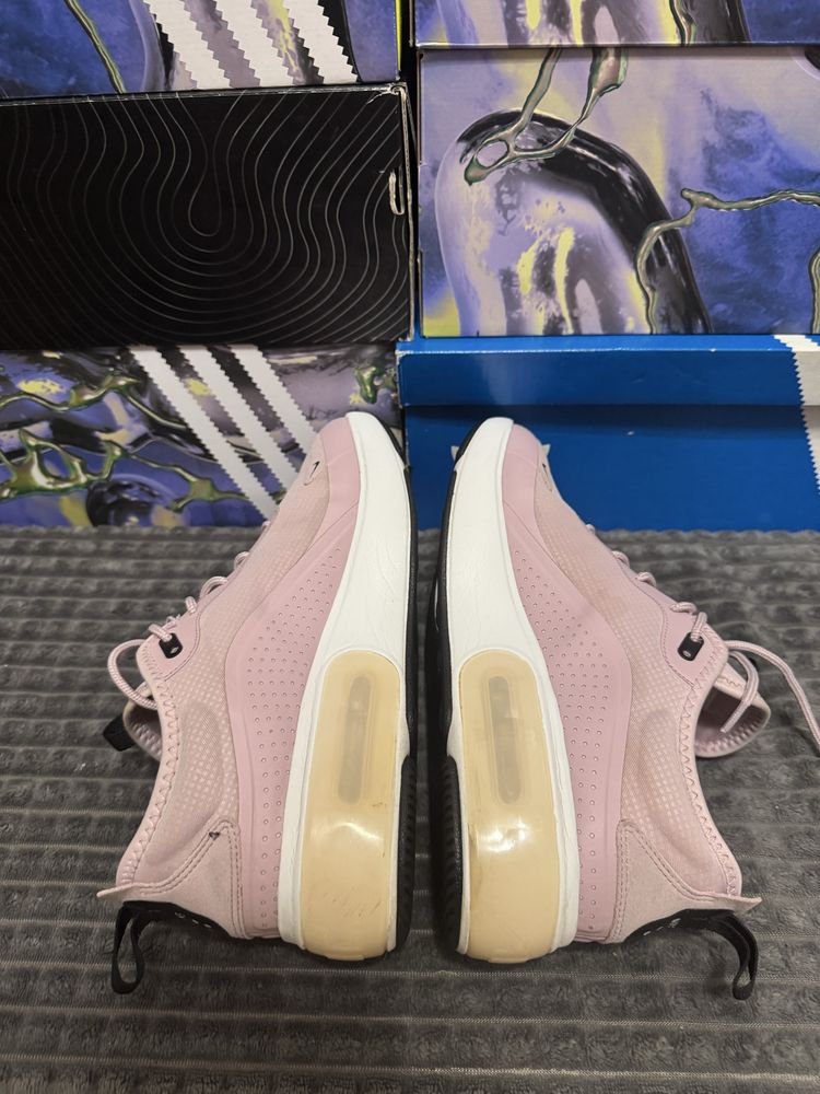 Жіночі кросівки для бігу Nike Air Max Dia 40(25,5см) оригінал
